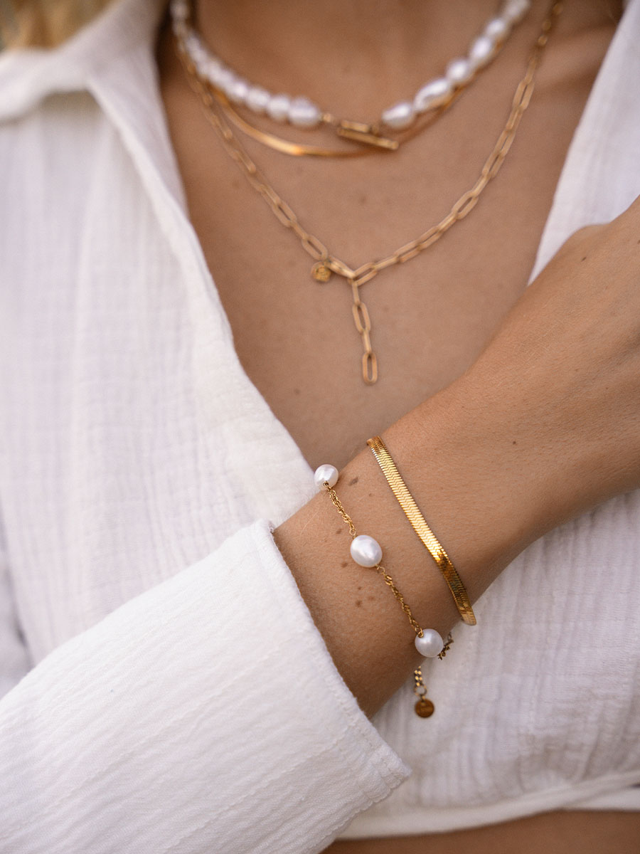 Wide Sleek Armband