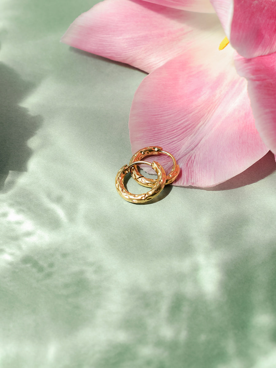 15mm Textured Hoops Mini Ohrringe