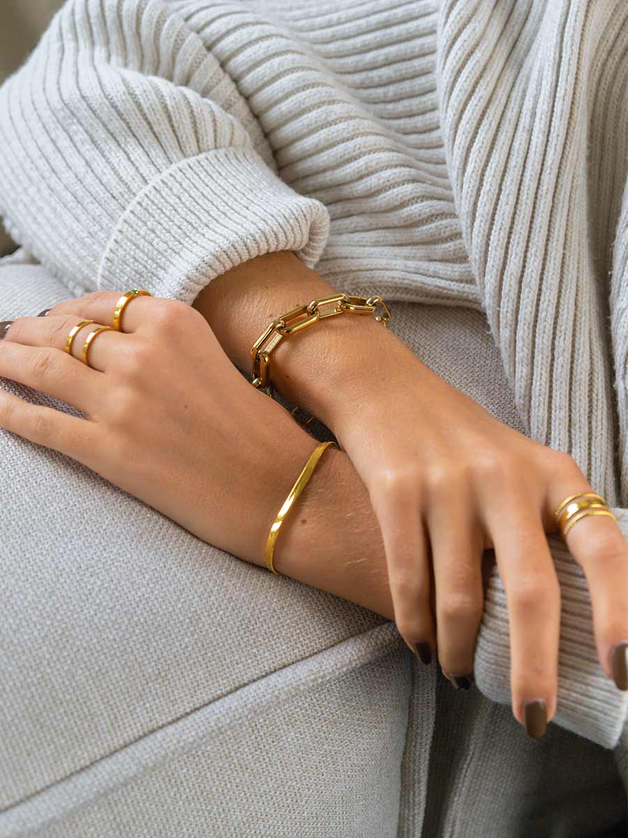 Wide Sleek Armband