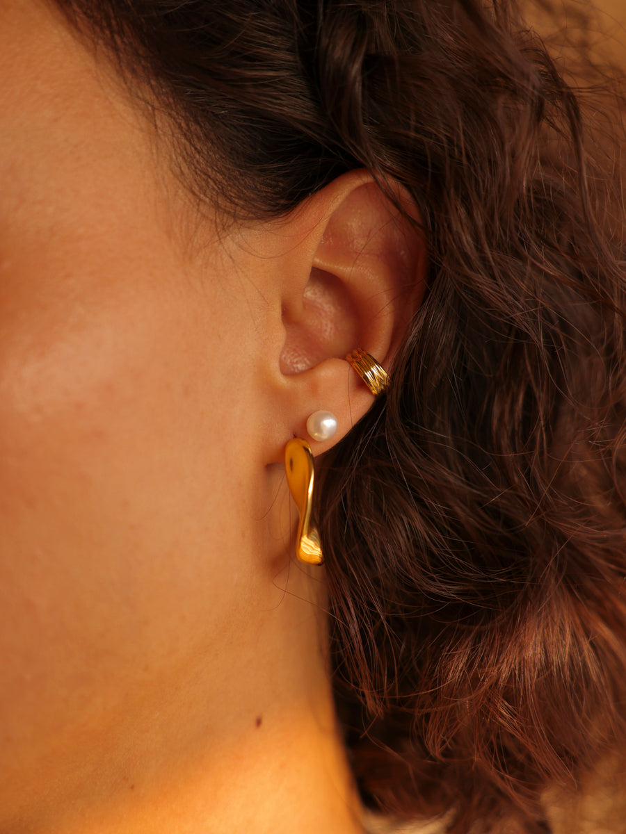 Flowing Grace Earcuff