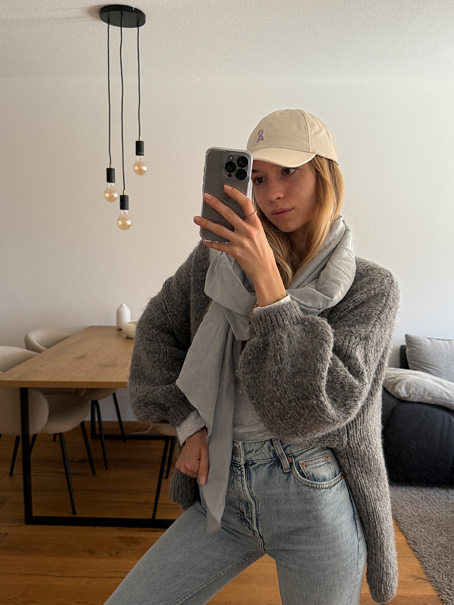 Pure Essence Light Grey Schal