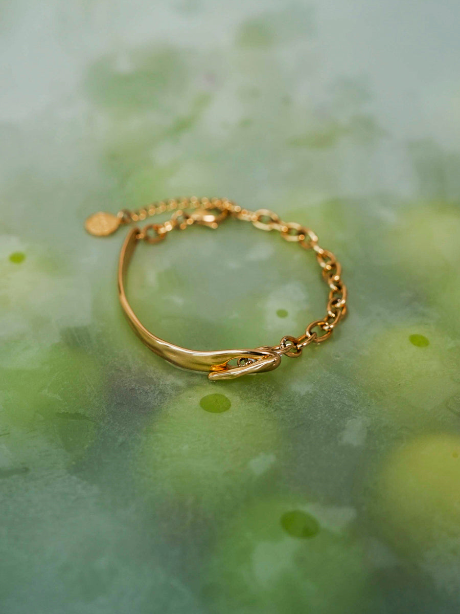 Timeless Elegance ARMBAND