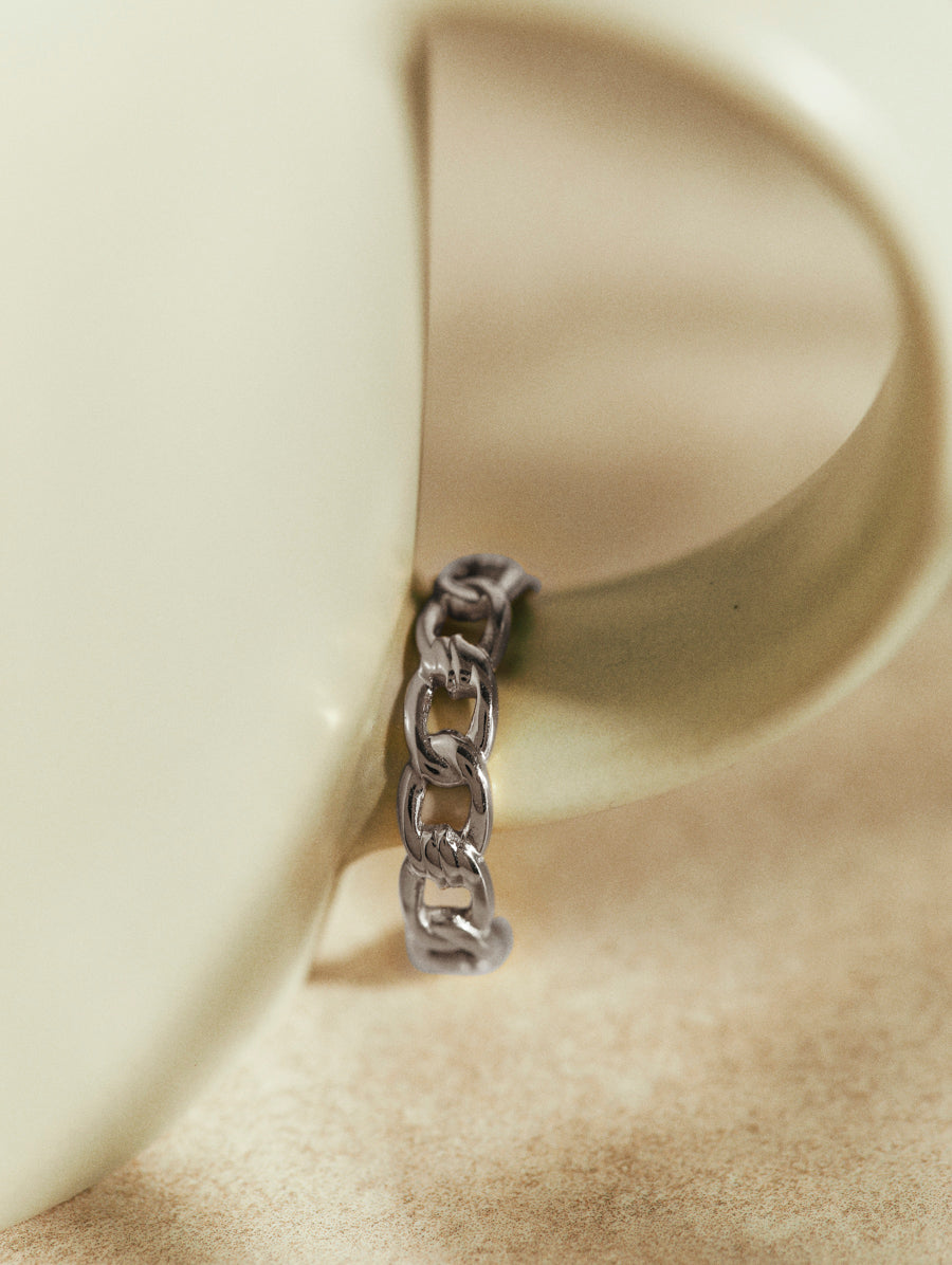 Twisted Knot Ring