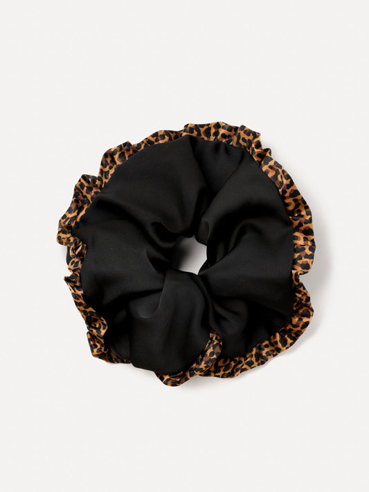 Chic Charm Leopard Scrunchie