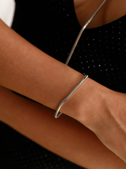 Classic Round Sleek ARMBAND