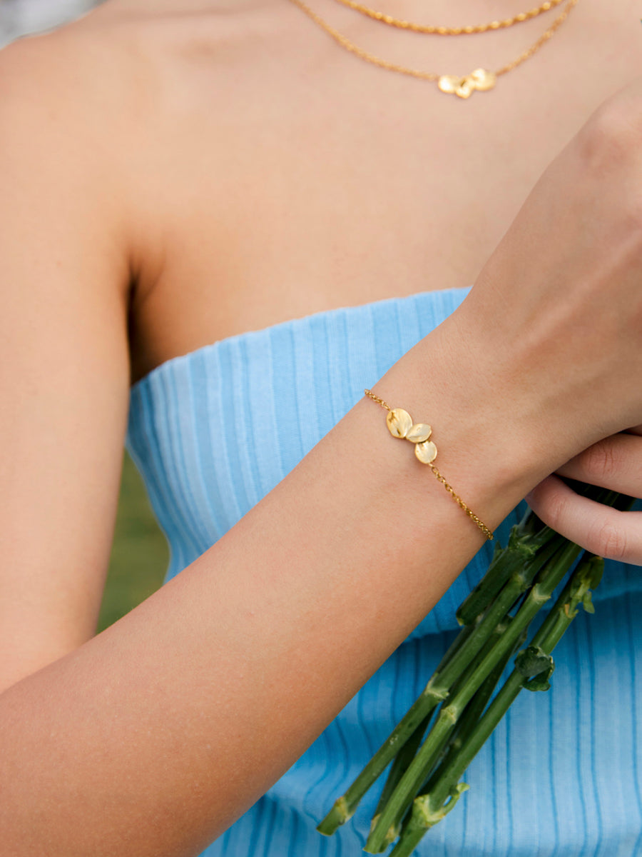Dancing Petals ARMBAND