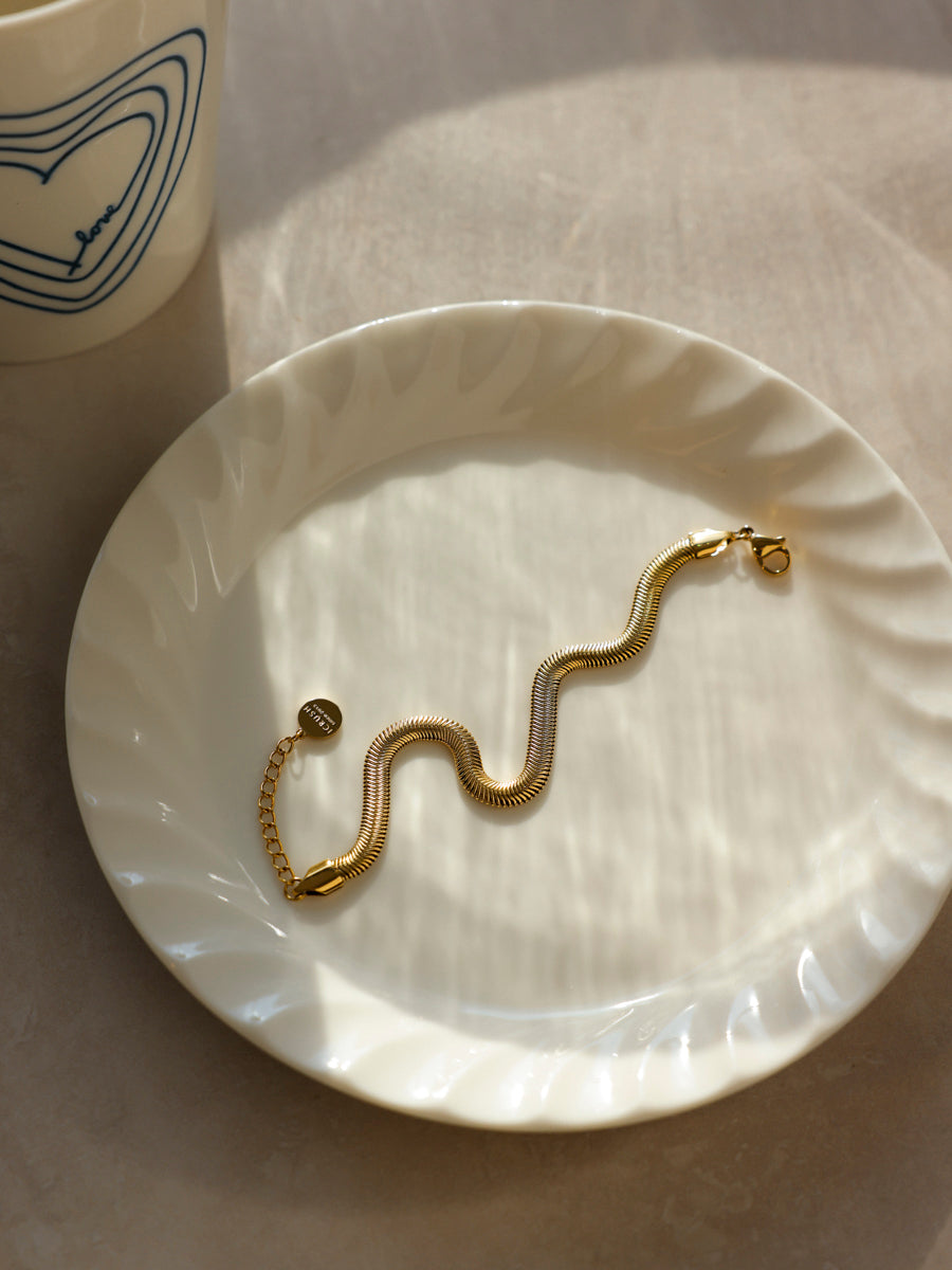 Simple Grace ARMBAND