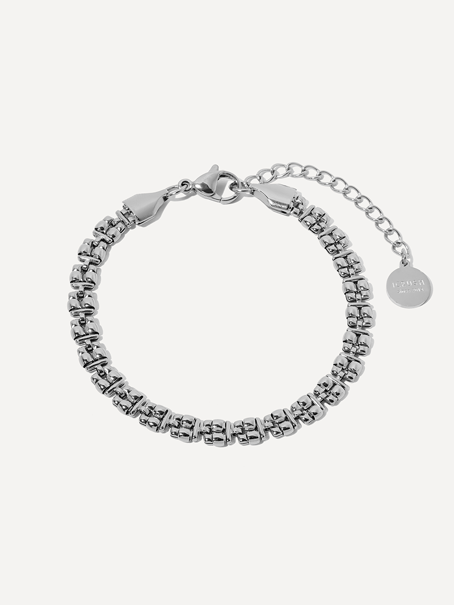 Bold Allure ARMBAND