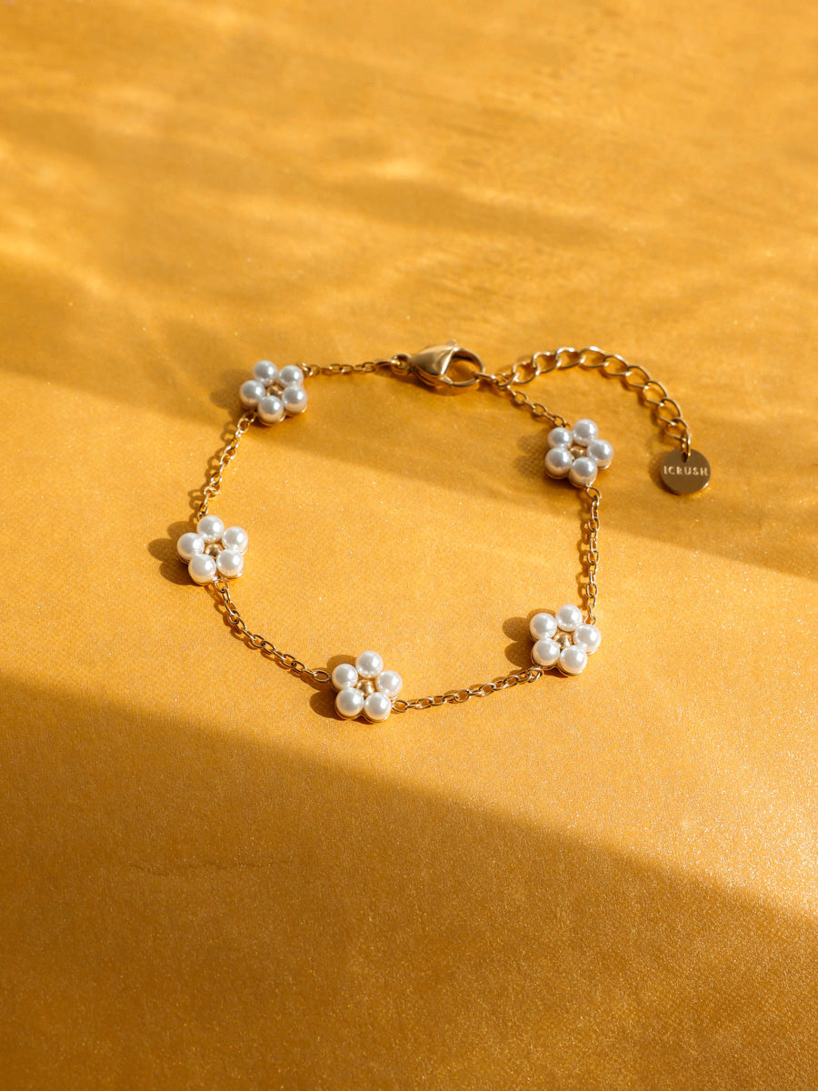 Pearl Bloom ARMBAND