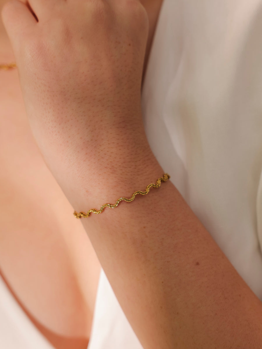 Twisted Grace ARMBAND