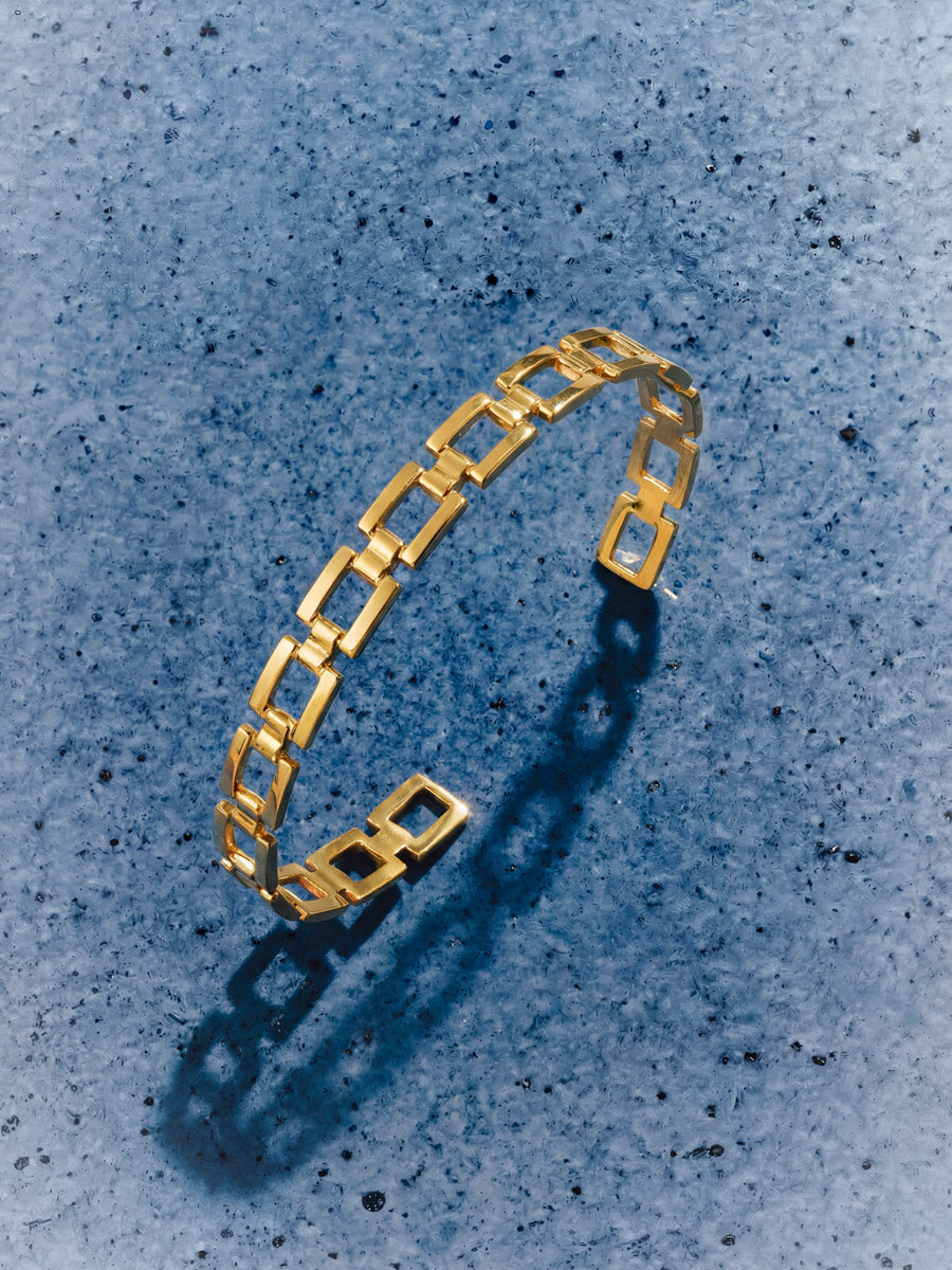 Dainty Loop Armcuff