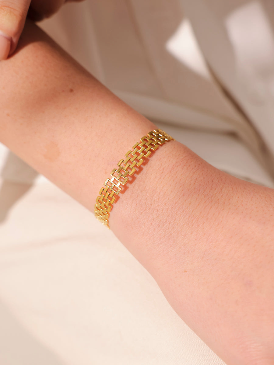 Square Flow Armcuff