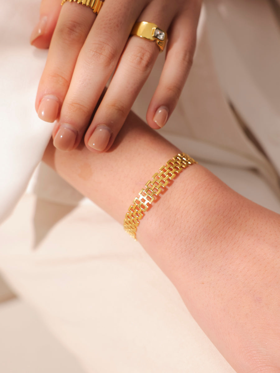 Square Flow Armcuff