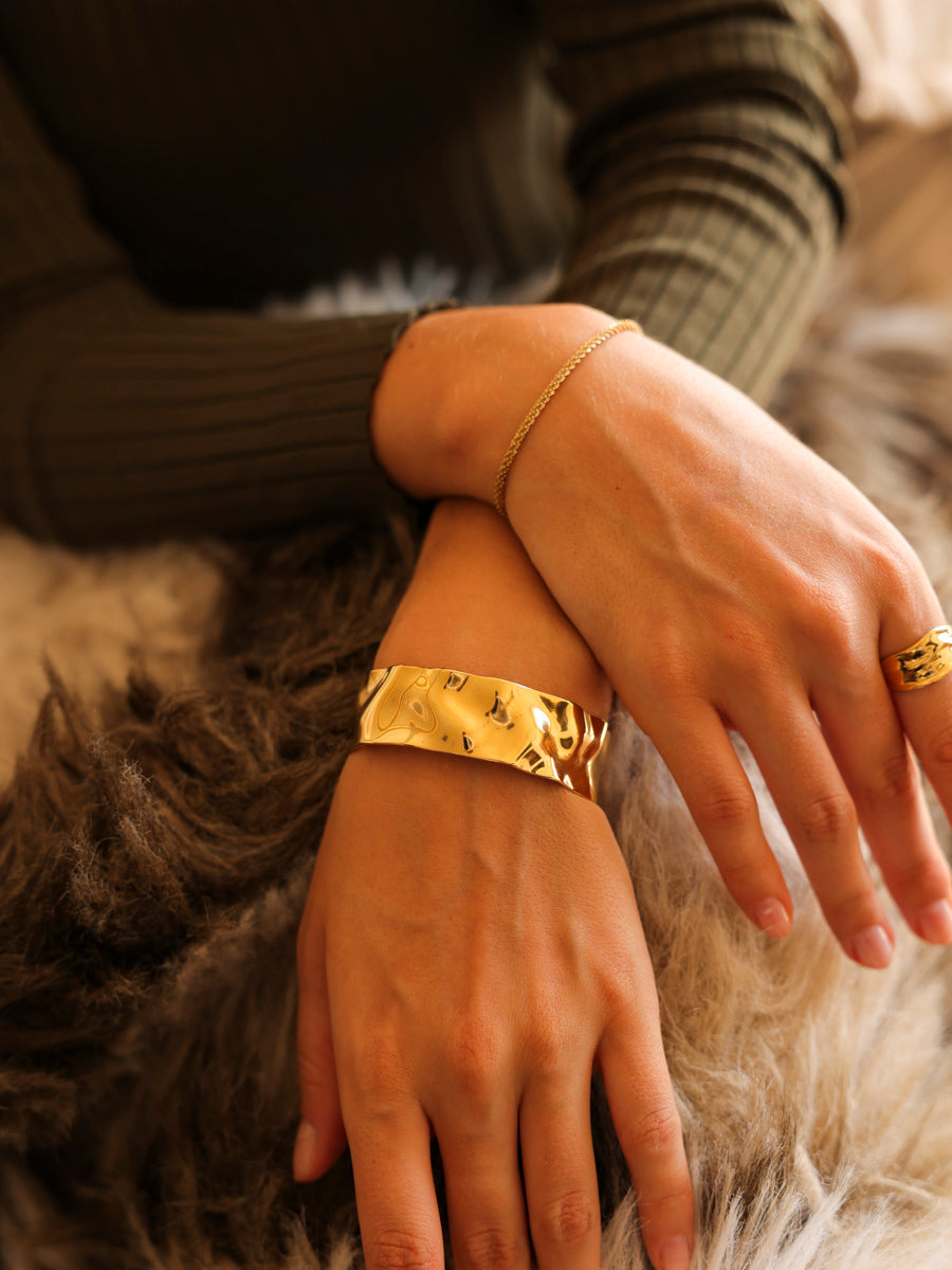Urban Bold Armcuff
