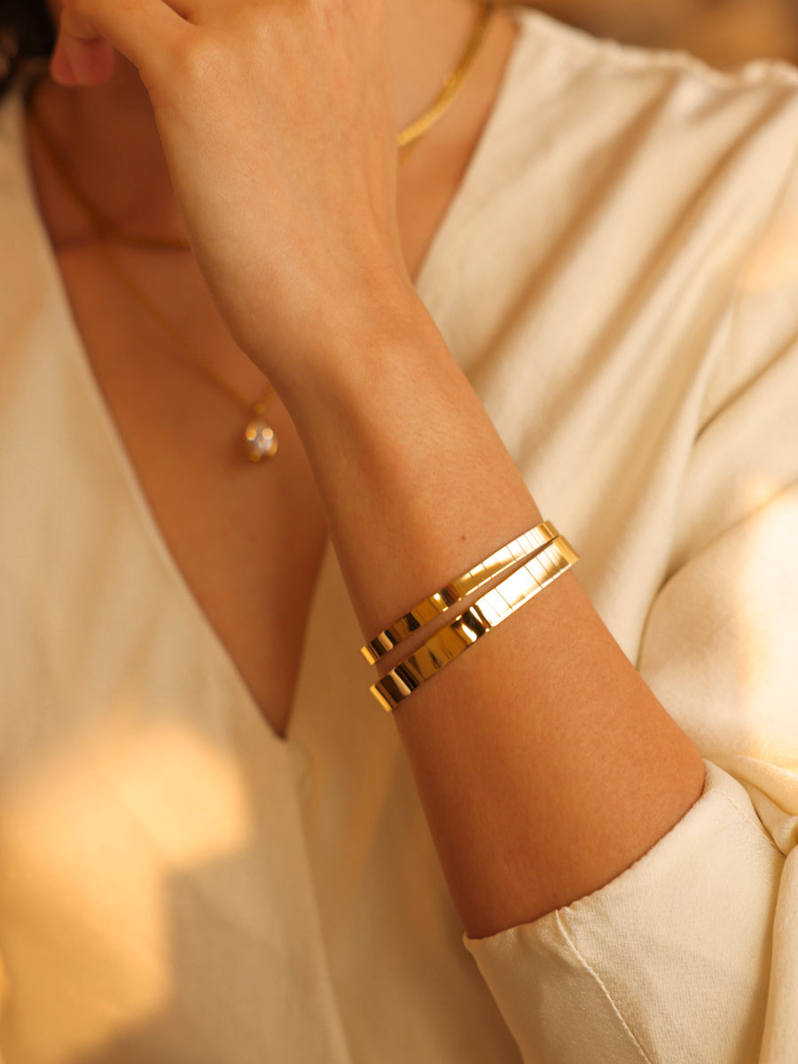 Eclipse Halo Bold Armcuff