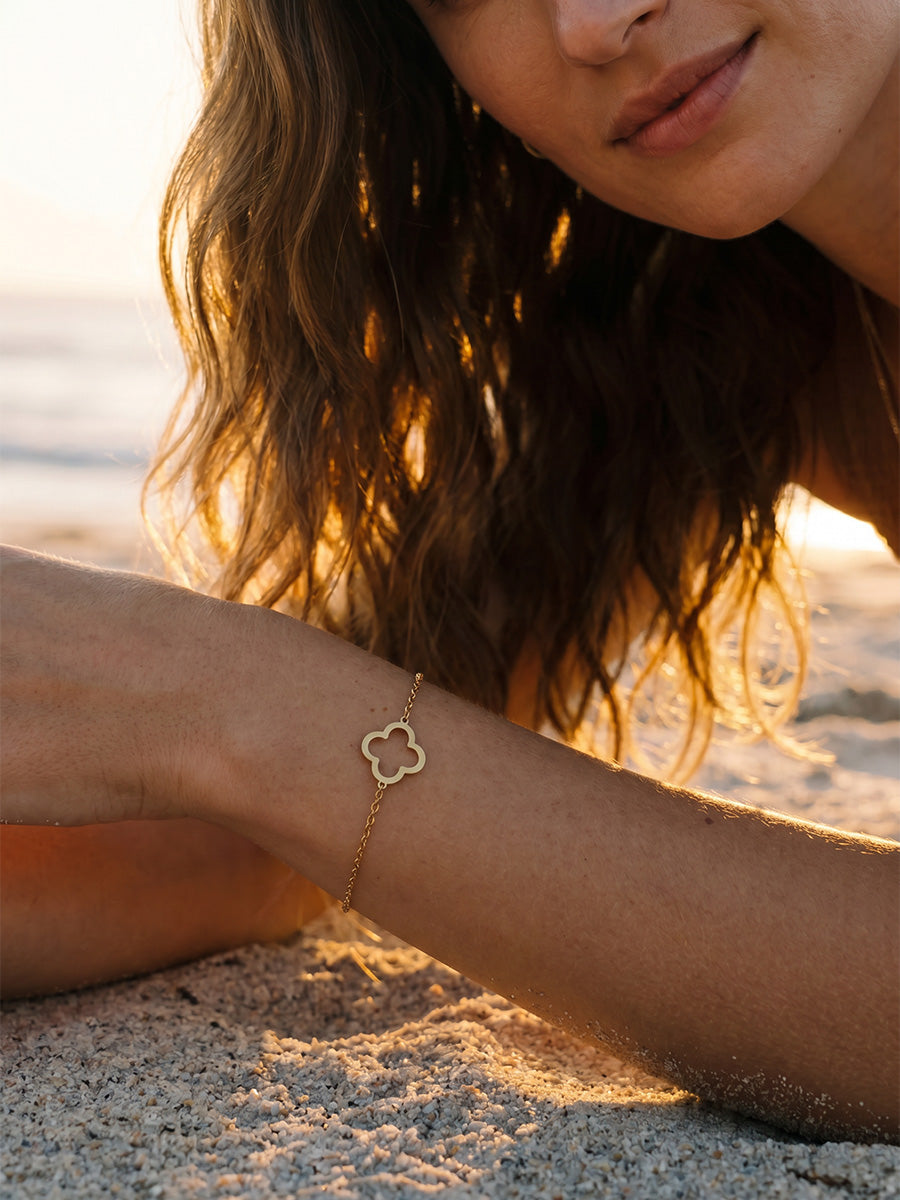 Graceful Clover ARMBAND