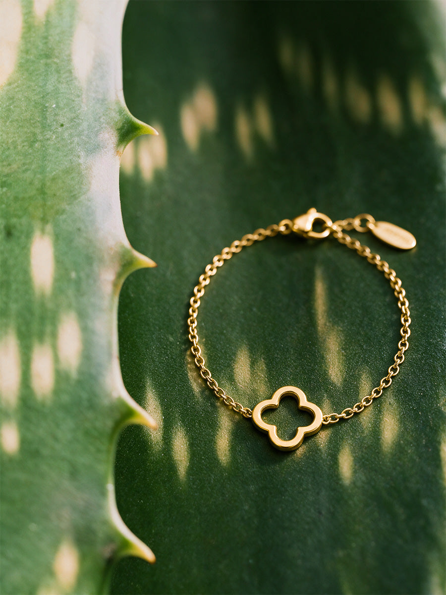 Graceful Clover ARMBAND