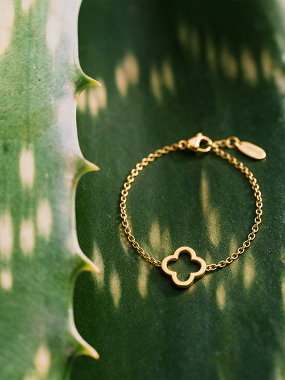 Graceful Clover ARMBAND