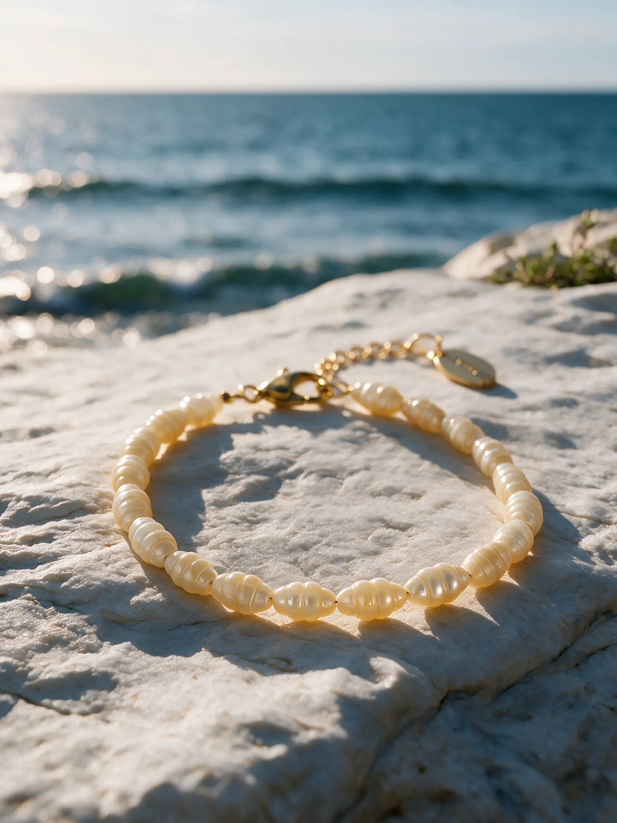Fantasy Shell ARMBAND