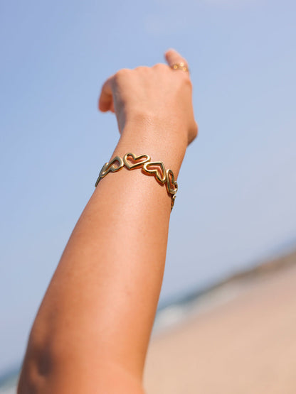Endless Heart Armcuff