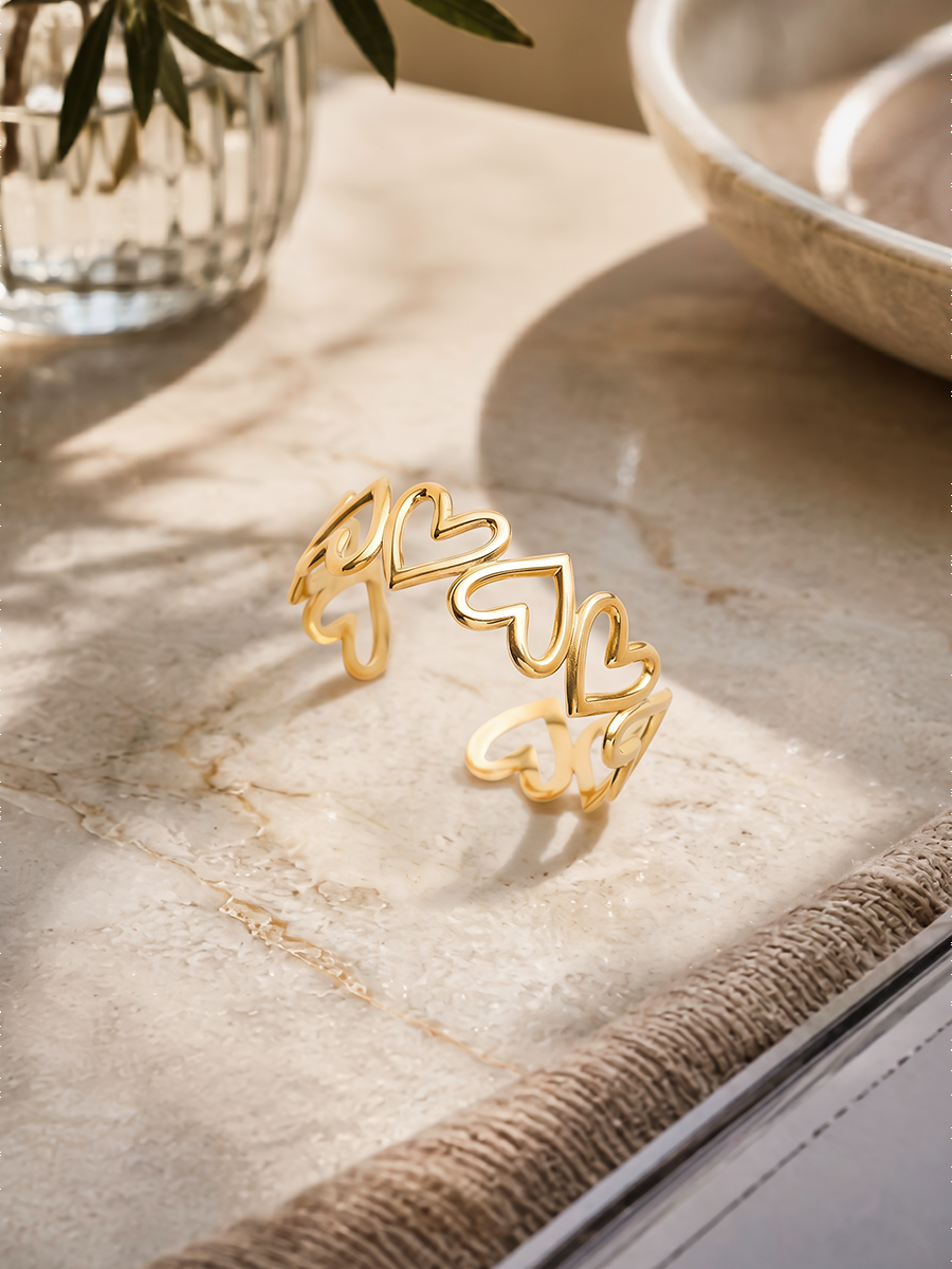 Endless Heart Armcuff