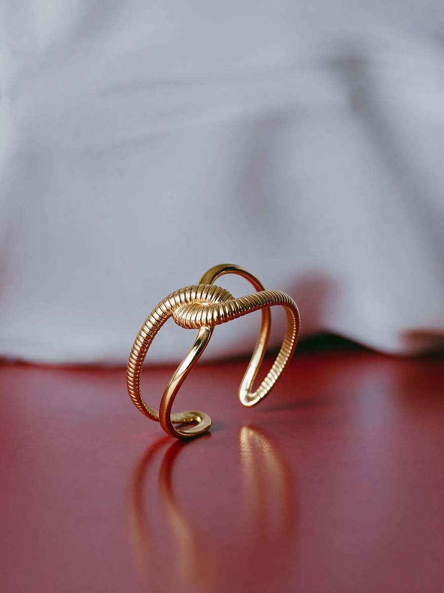 Refined Twist Armcuff