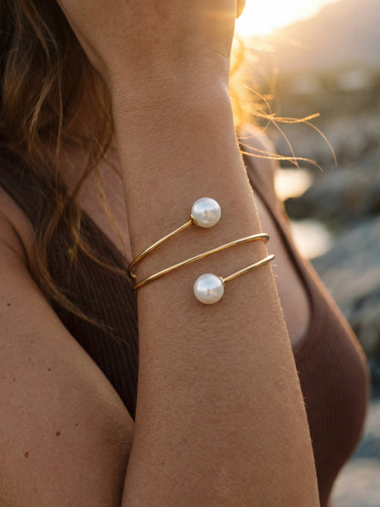 Pearl Night Armcuff