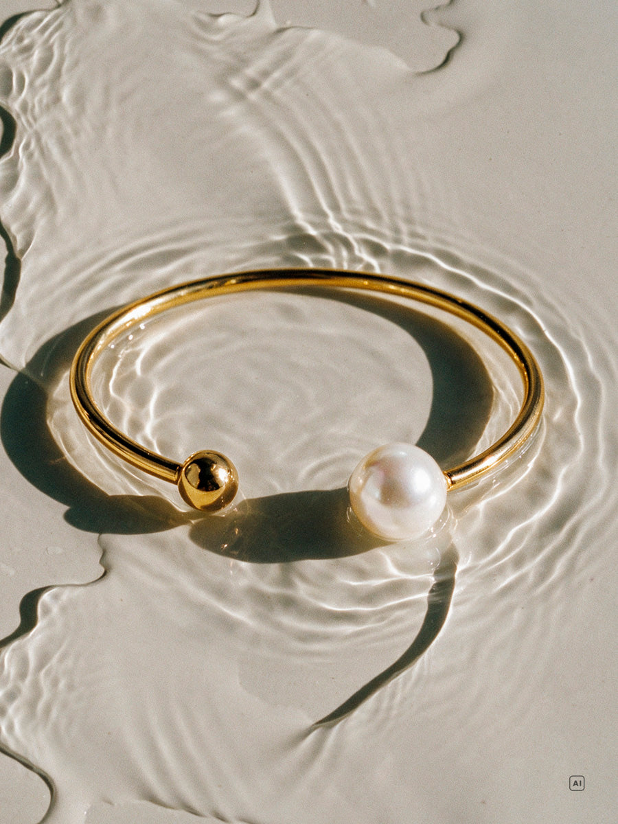 Dewdrop Pearl Armcuff