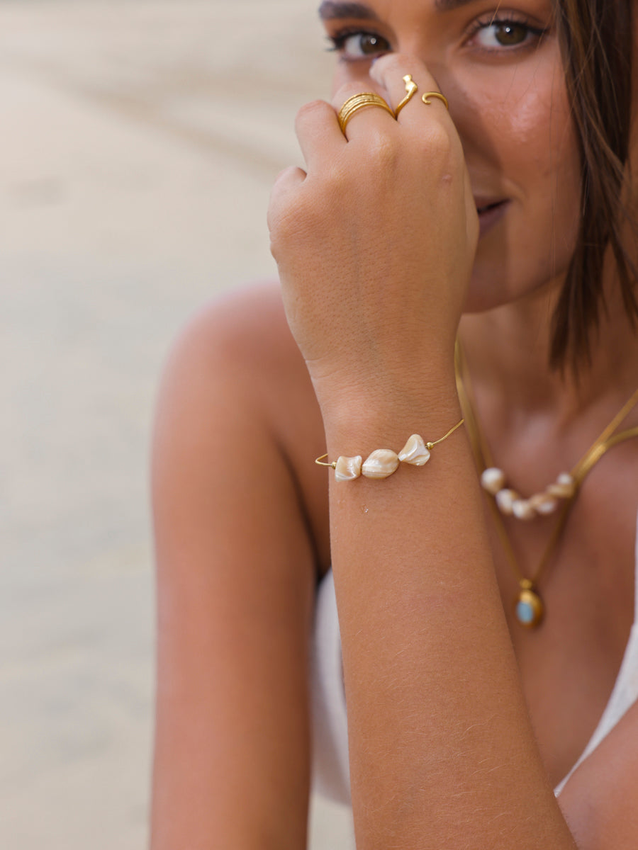 Radiant Stone ARMBAND