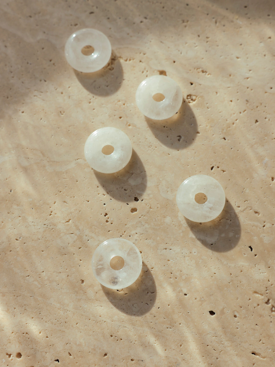 (Passend zu Ohrringen ≥ 17 mm) Dreamy Donut White Ohrring-Charm