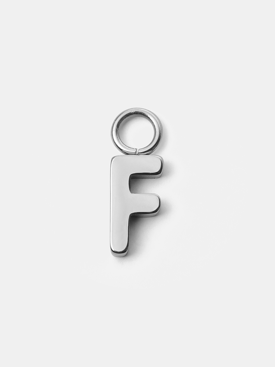 Pure Letter Ohrring-Charms