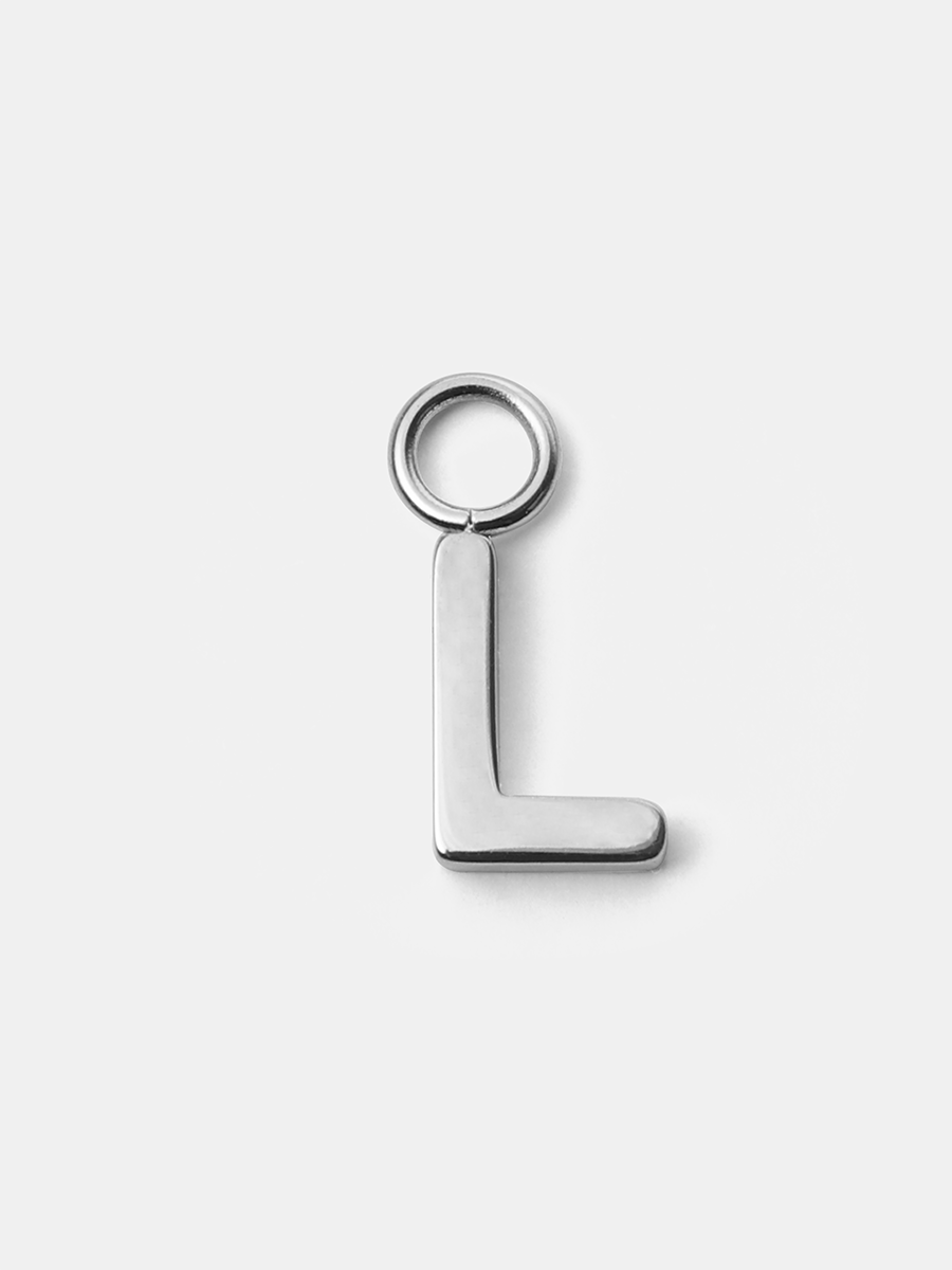 Pure Letter Ohrring-Charms