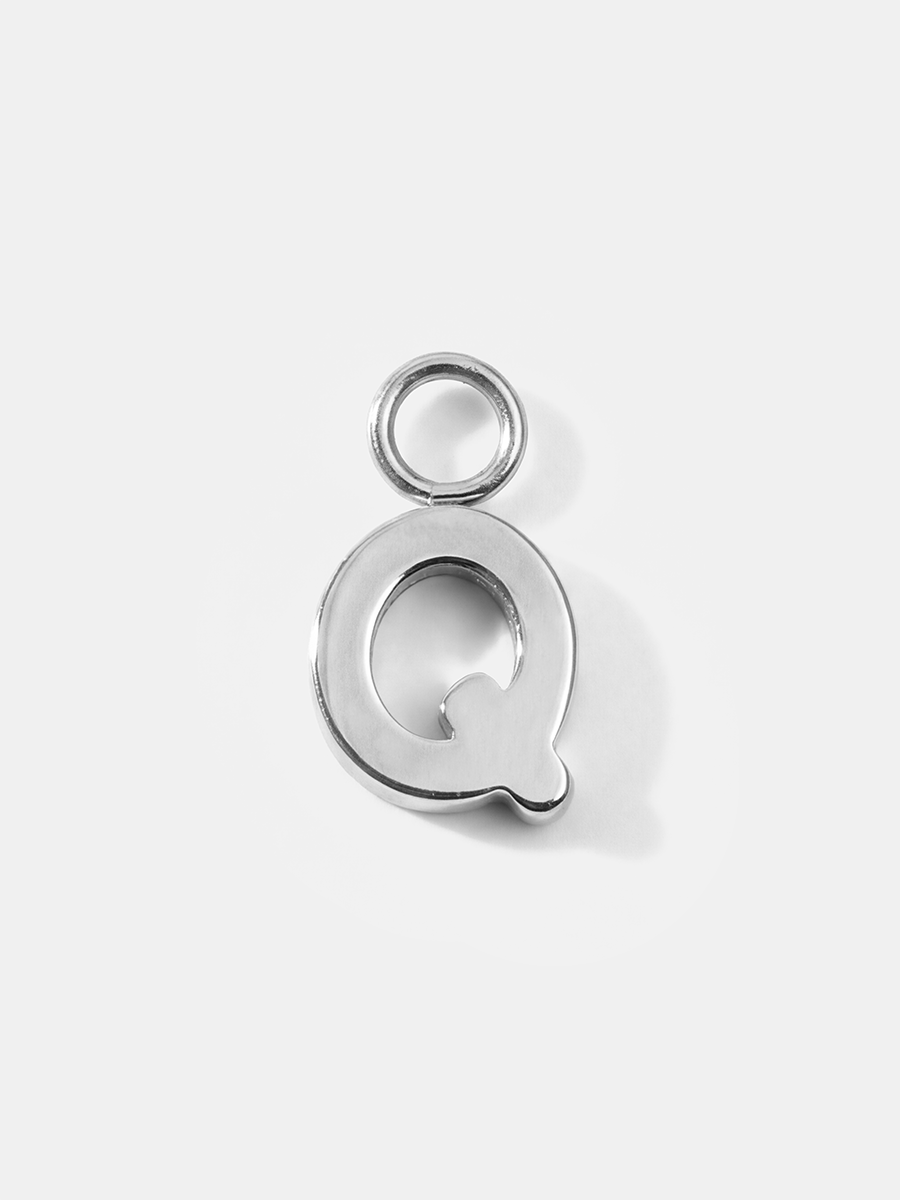Pure Letter Ohrring-Charms