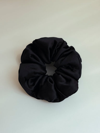 Fluffy Touch Pure Silk Scrunchie Black