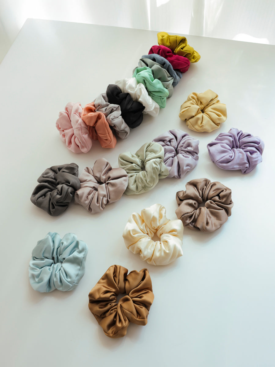 Fluffy Touch Pure Silk Scrunchie Greenish Grey