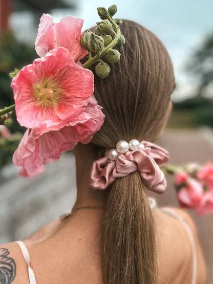 Pearl Elegance Pink Scrunchie