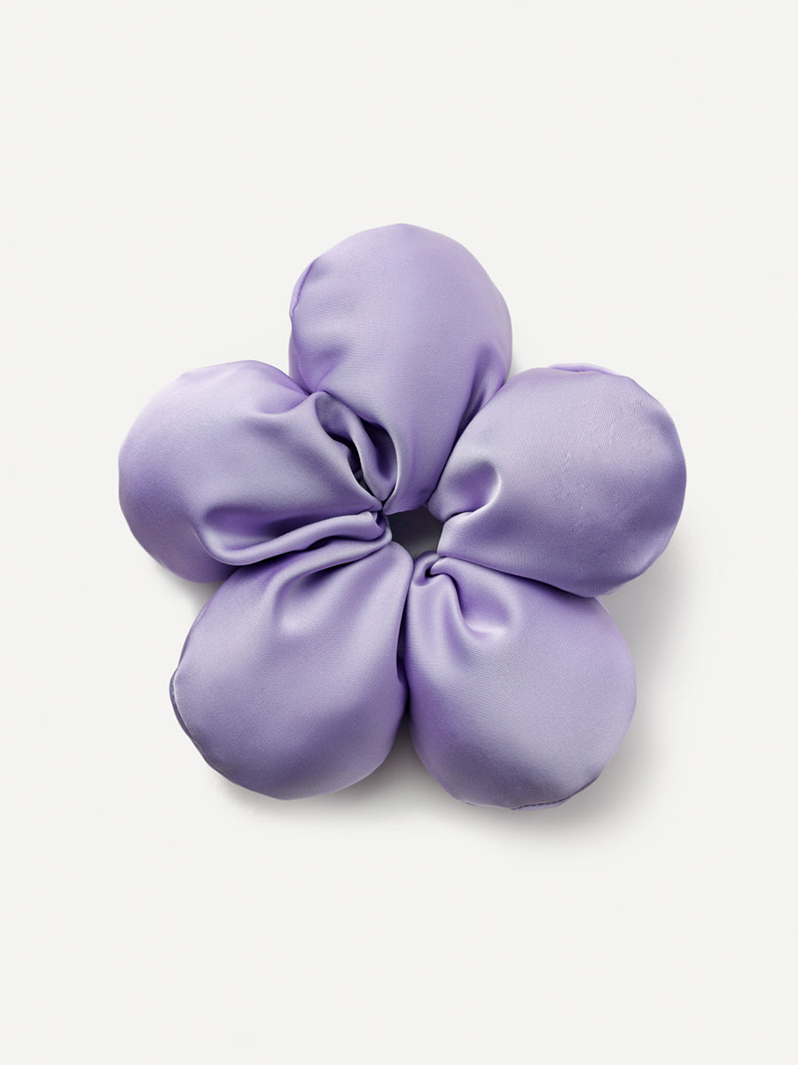 Cream Blossom Scrunchie
