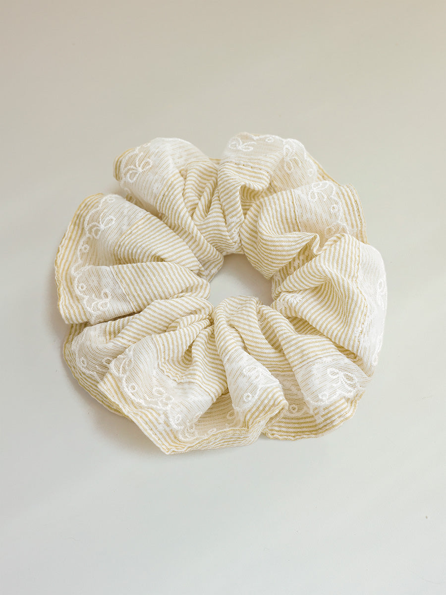 Lace Bow Scrunchie Light Yellow