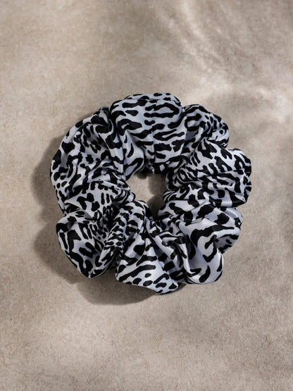 Leopard Beauty Scrunchie White