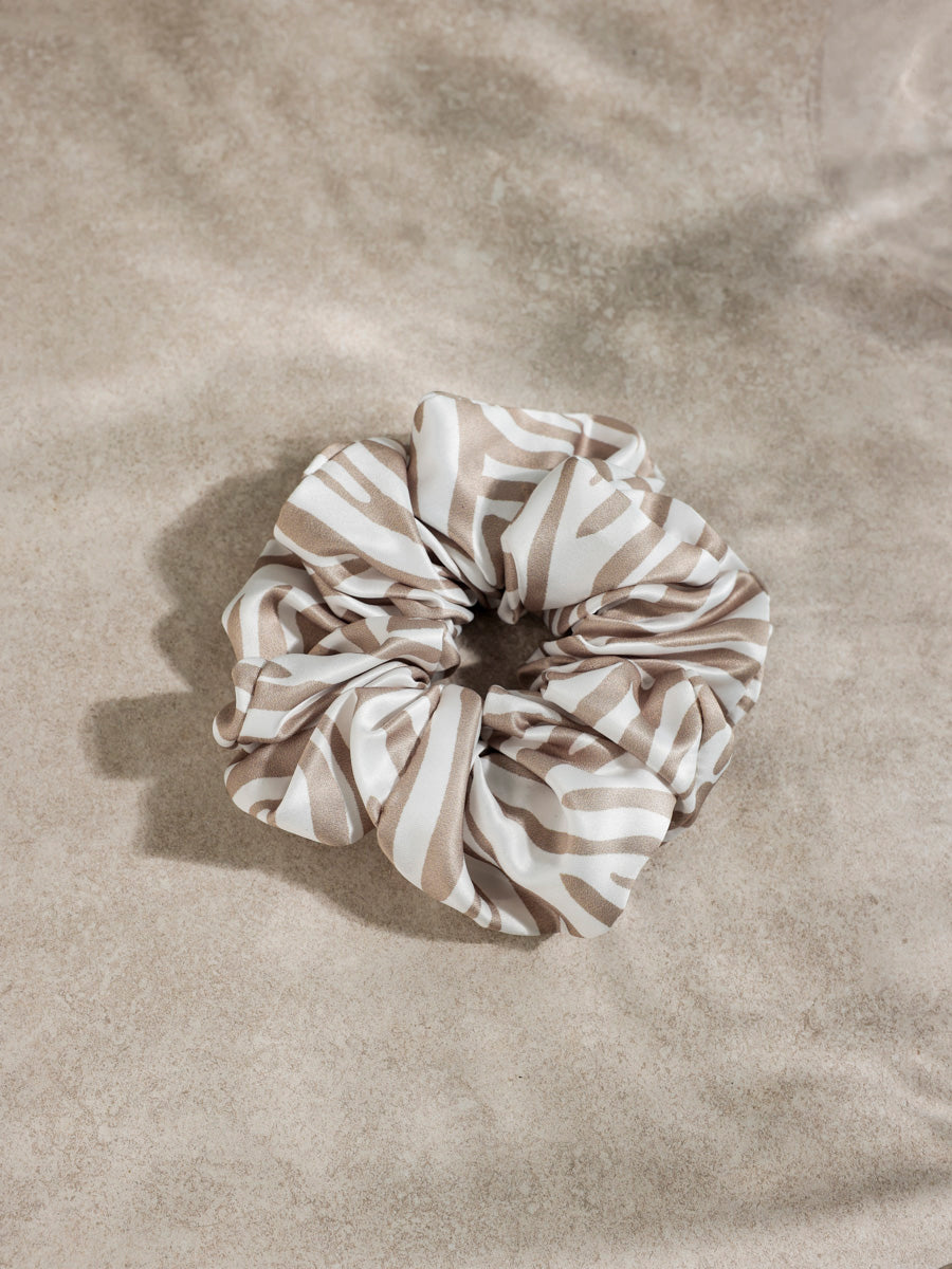 Beachy Vibe Scrunchie Light Brown
