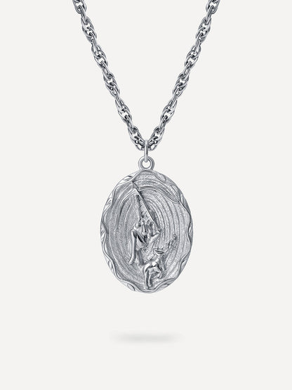 Nature's Embrace of Artemis Kette