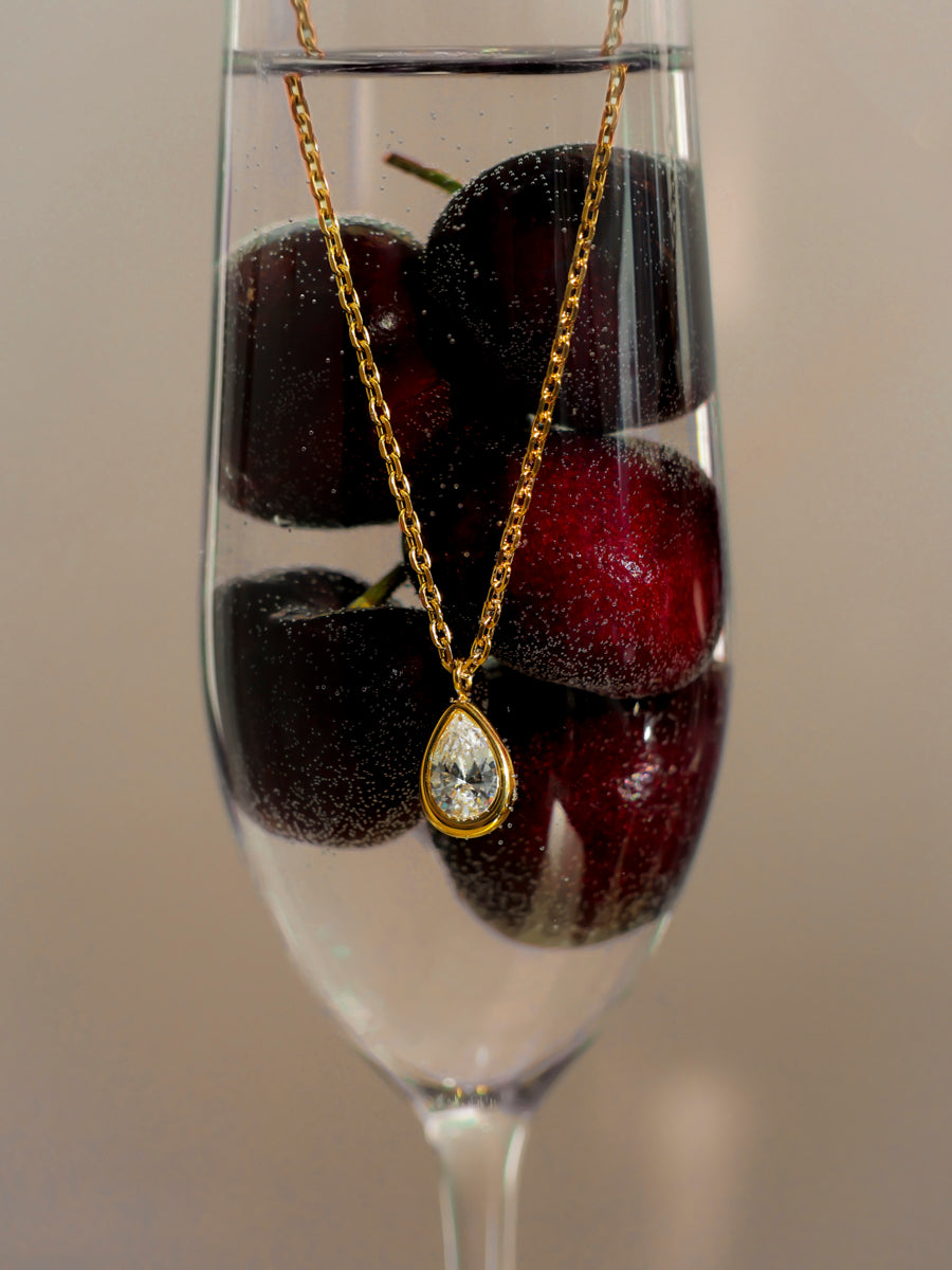 Gleaming Drop Kette
