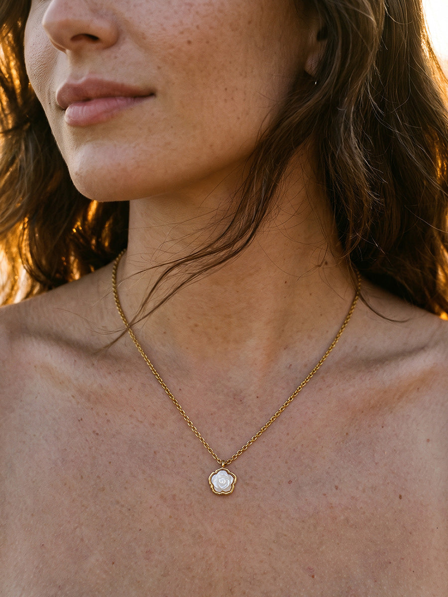 Lively Petal Kette