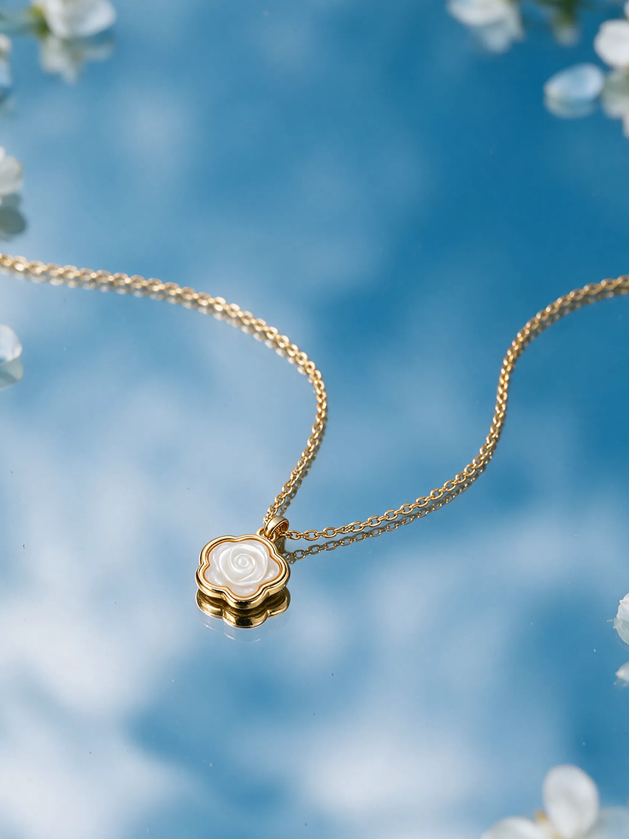 Lively Petal Kette