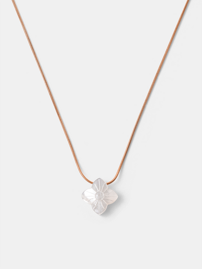 Delicate Bloom Kette