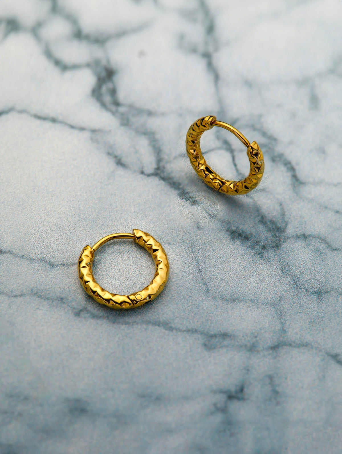 Wave Textured Hoop Ohrringe