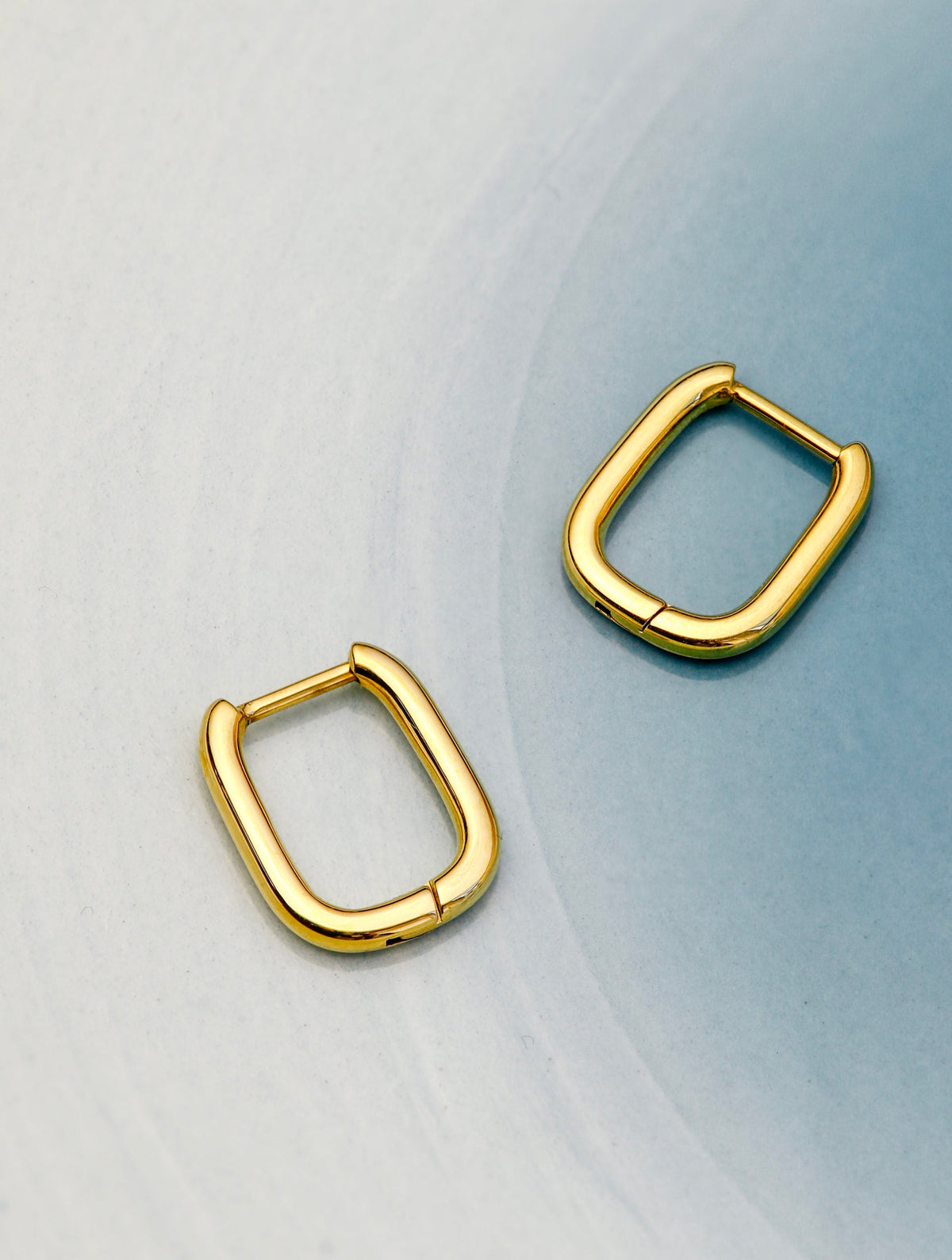 Small Square Hoop Ohrringe