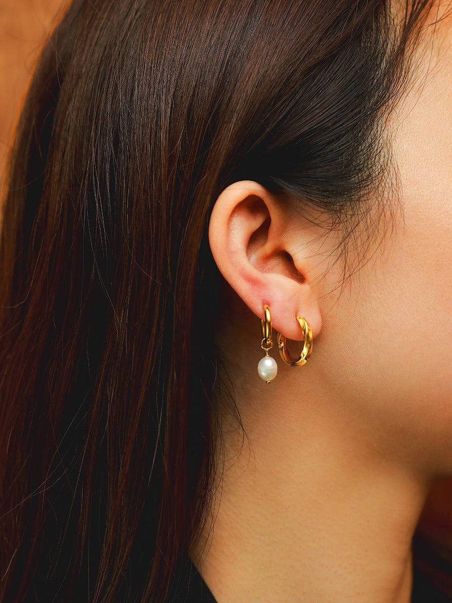 Small Twist Hoop Ohrringe