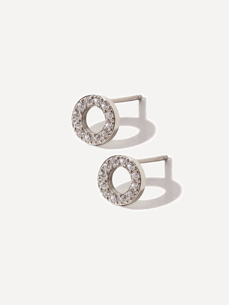 Dazzling Round Stud Ohrringe