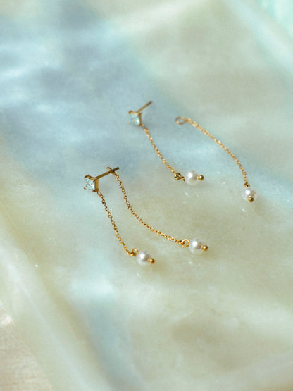 Dangling Pearl Ohrringe